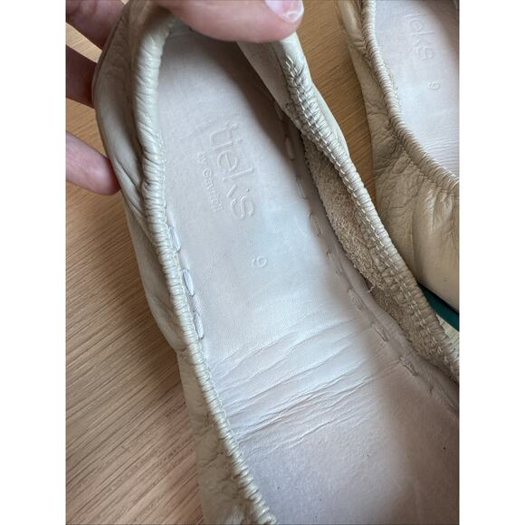 Tieks Nappa Classics Full-Grain Cream Leather Women’s Size 9 - Picture 3 of 7